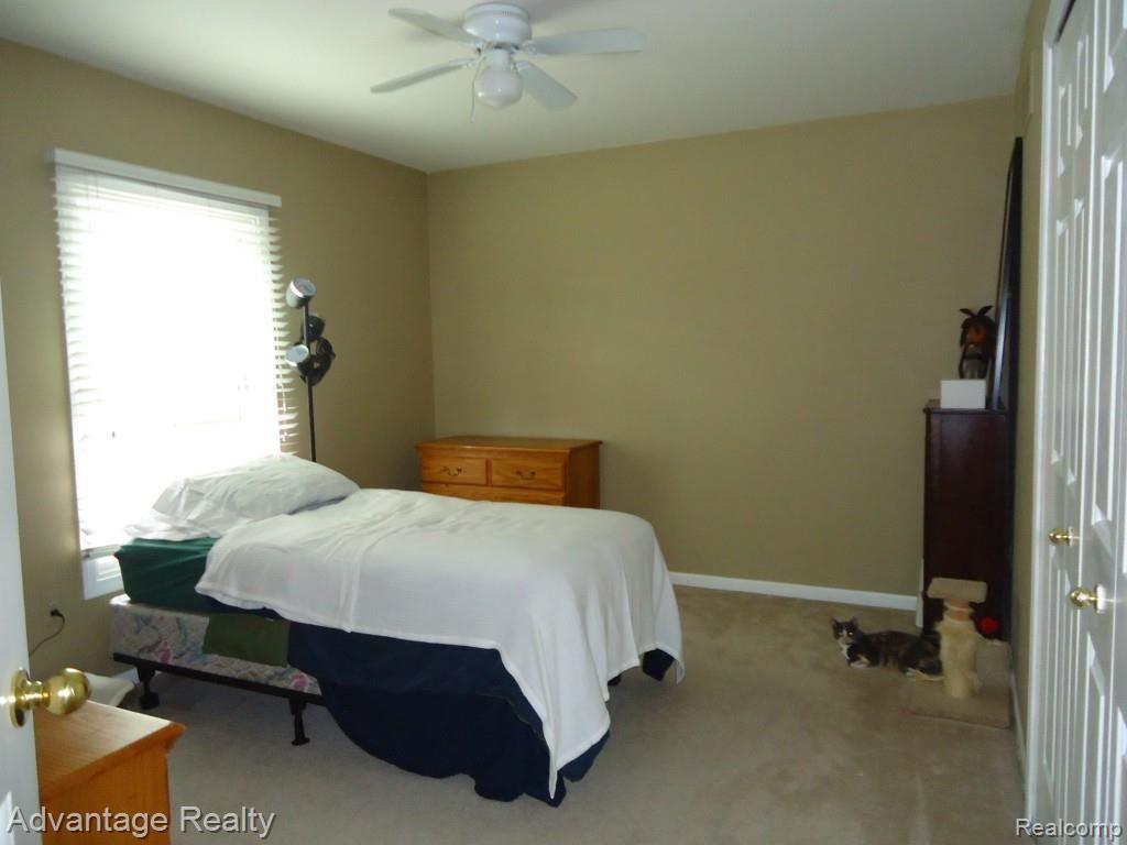 2034 Baron Rochester, MI 48307 - Photo 17 of 26 Bedroom