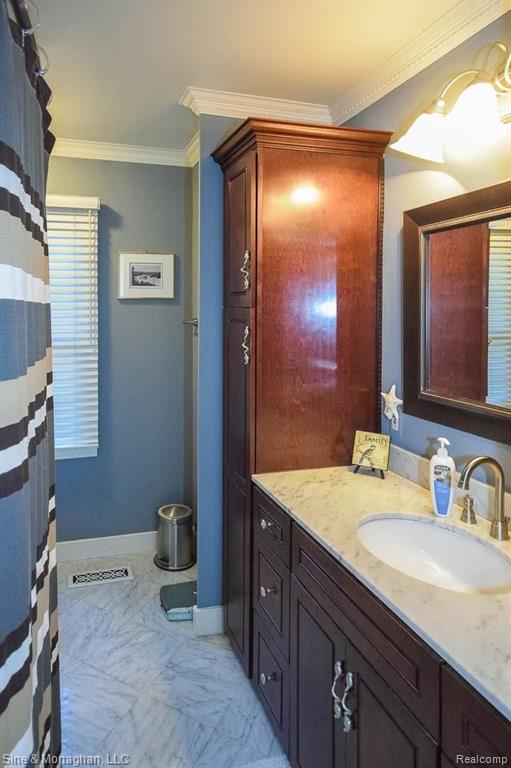 28362 Forestbrook Drive Farmington Hills, MI 48334 - Photo 34 of 38