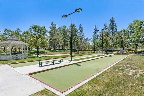a view of a tennis court
