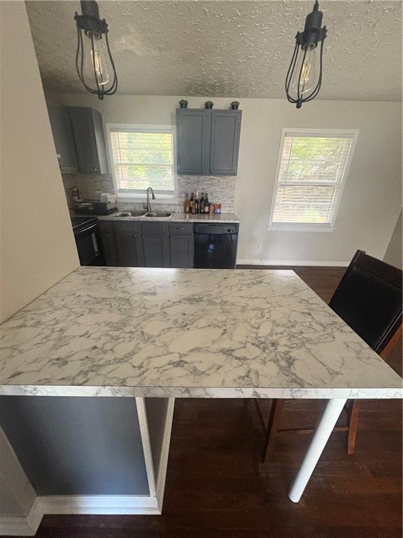 437 Fairlock Lane Northwest Atlanta, GA 30331 - Photo 6 of 26 a view of kitchen and window