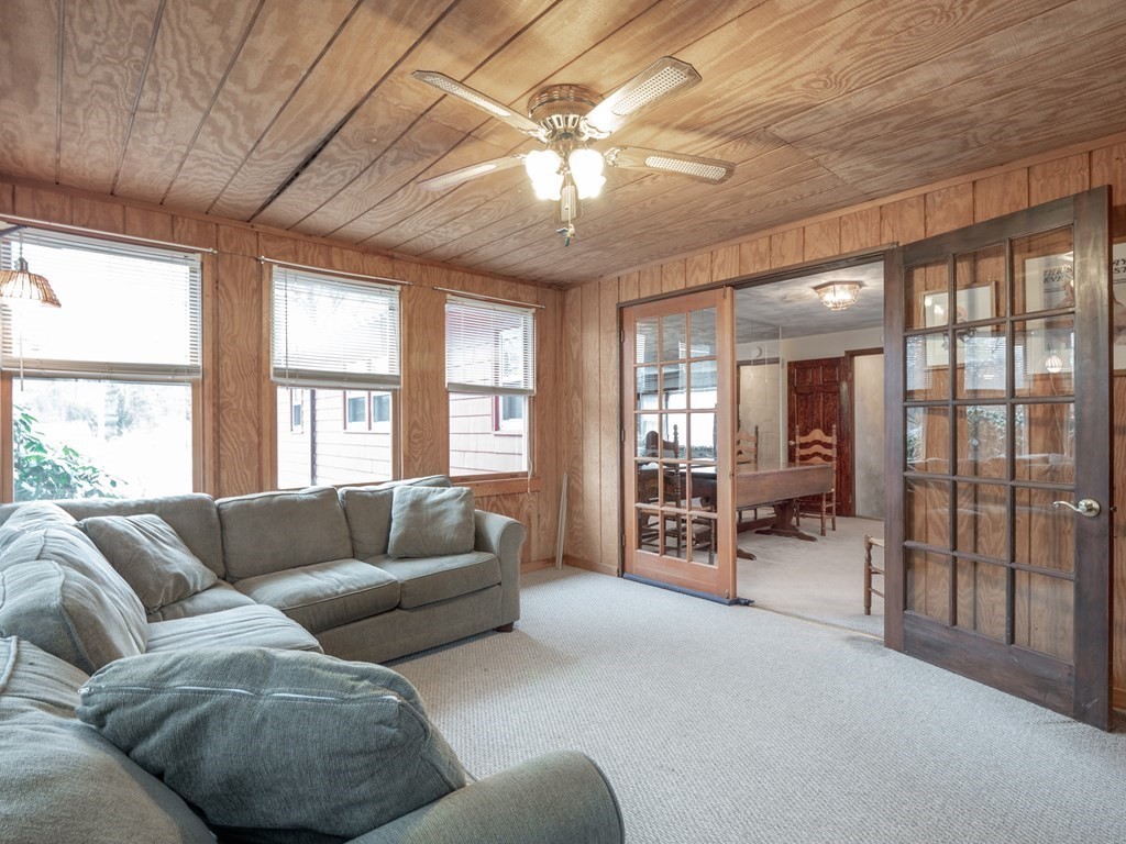 10 Chatham Road Chelmsford, MA 01824 - Photo 9 of 37 Gallery Image 9