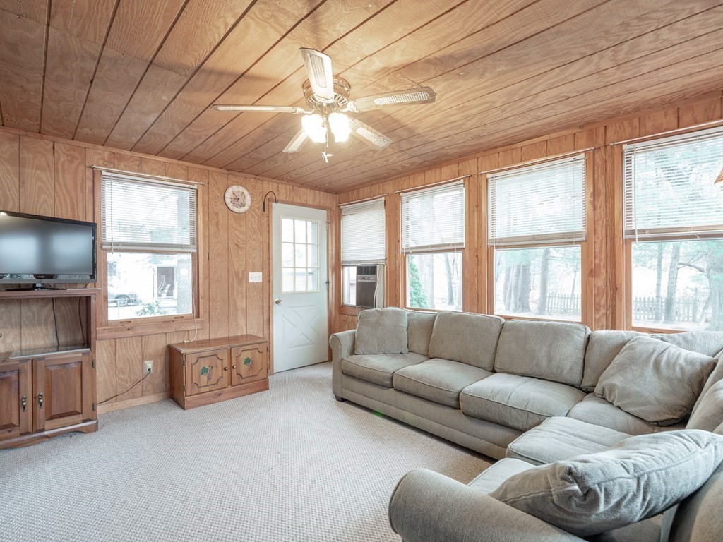 10 Chatham Road Chelmsford, MA 01824 - Photo 10 of 37 Gallery Image 10