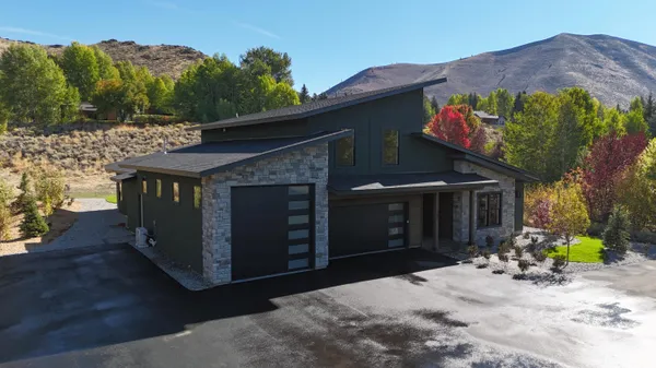 $3,985,000 | 246 Mariposa Road, Hailey, ID 83333