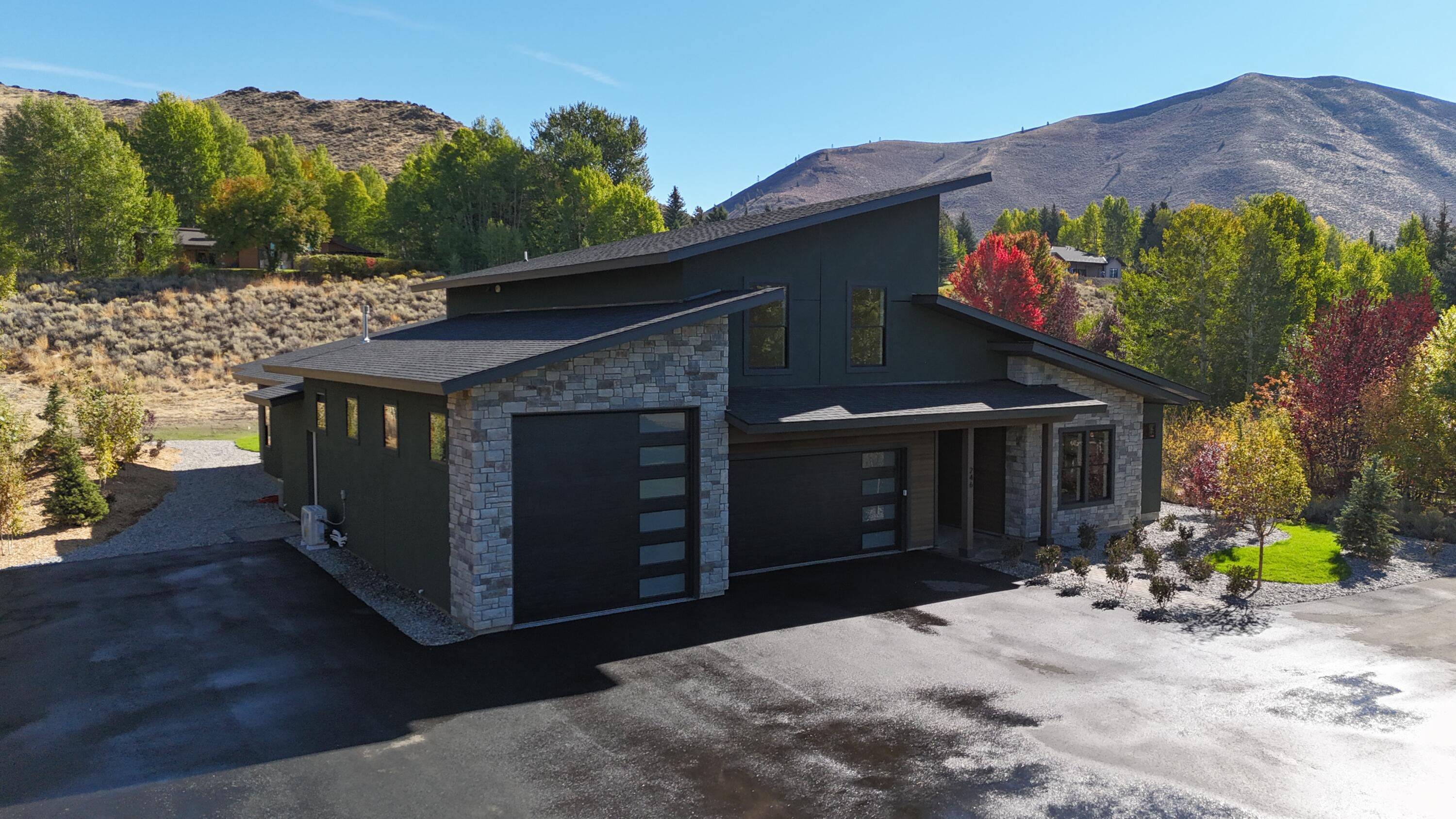 246 Mariposa Road Hailey, ID 83333 - Photo 1 of 25 246 Mariposa