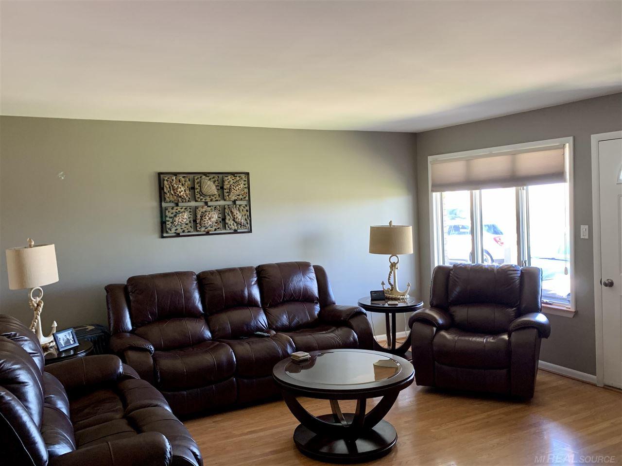 6369 Dyke Road Algonac, MI 48001 - Photo 12 of 21 50043390-11.JPG