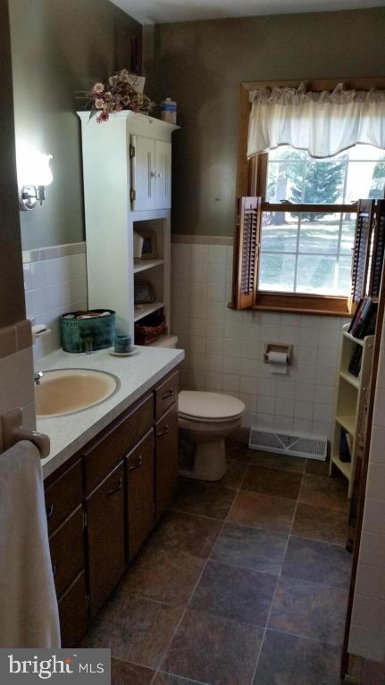 64 Quaker Hills Road Lancaster, PA 17603 - Photo 13 of 19 Gallery Image 13