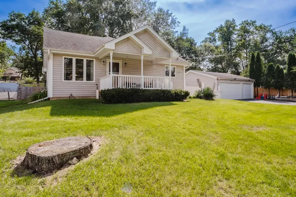 $425,000 | 38315 North 5th Avenue, Spring Grove, IL 60081