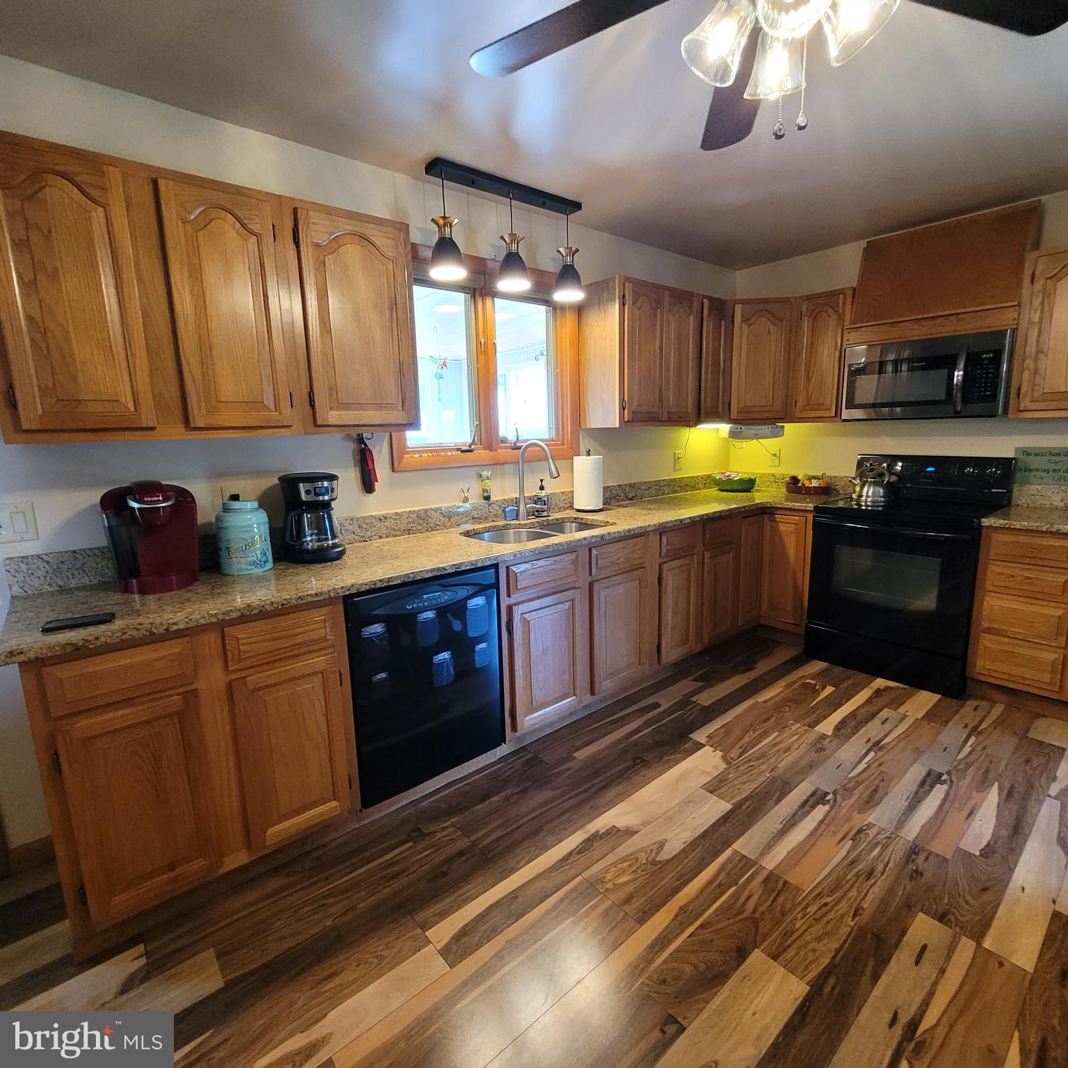28 East Mill Road Maple Shade, NJ 08052 - Photo 12 of 42 Ceiling fan