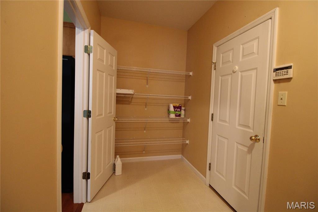 4719 Rutledge Way Drive St. Louis, MO 63129 - Photo 8 of 18 Gallery Image 8