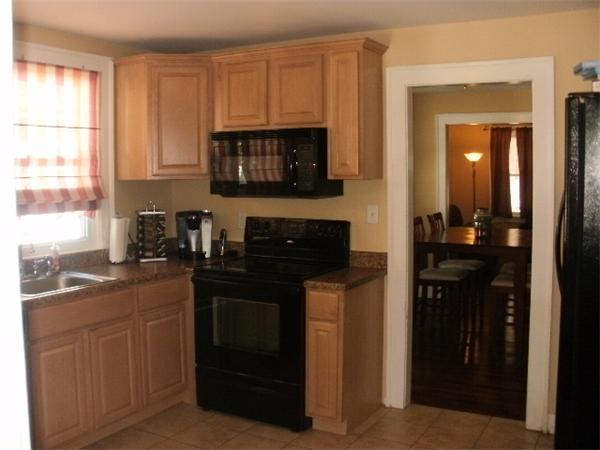 124 Wilber Street Springfield, MA 01104 - Photo 8 of 22