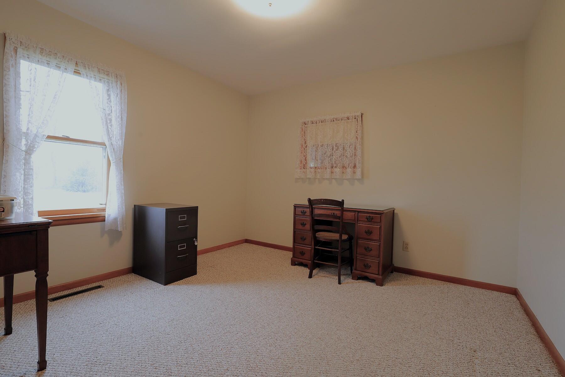 6740 Austin Road Saline, MI 48176 - Photo 18 of 37 6740 Austin (29)