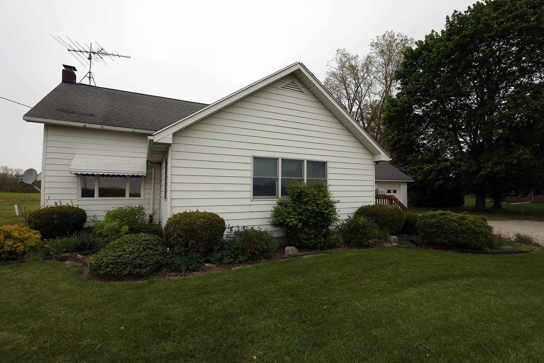 6740 Austin Road Saline, MI 48176 - Photo 3 of 37 6740 Austin (3)