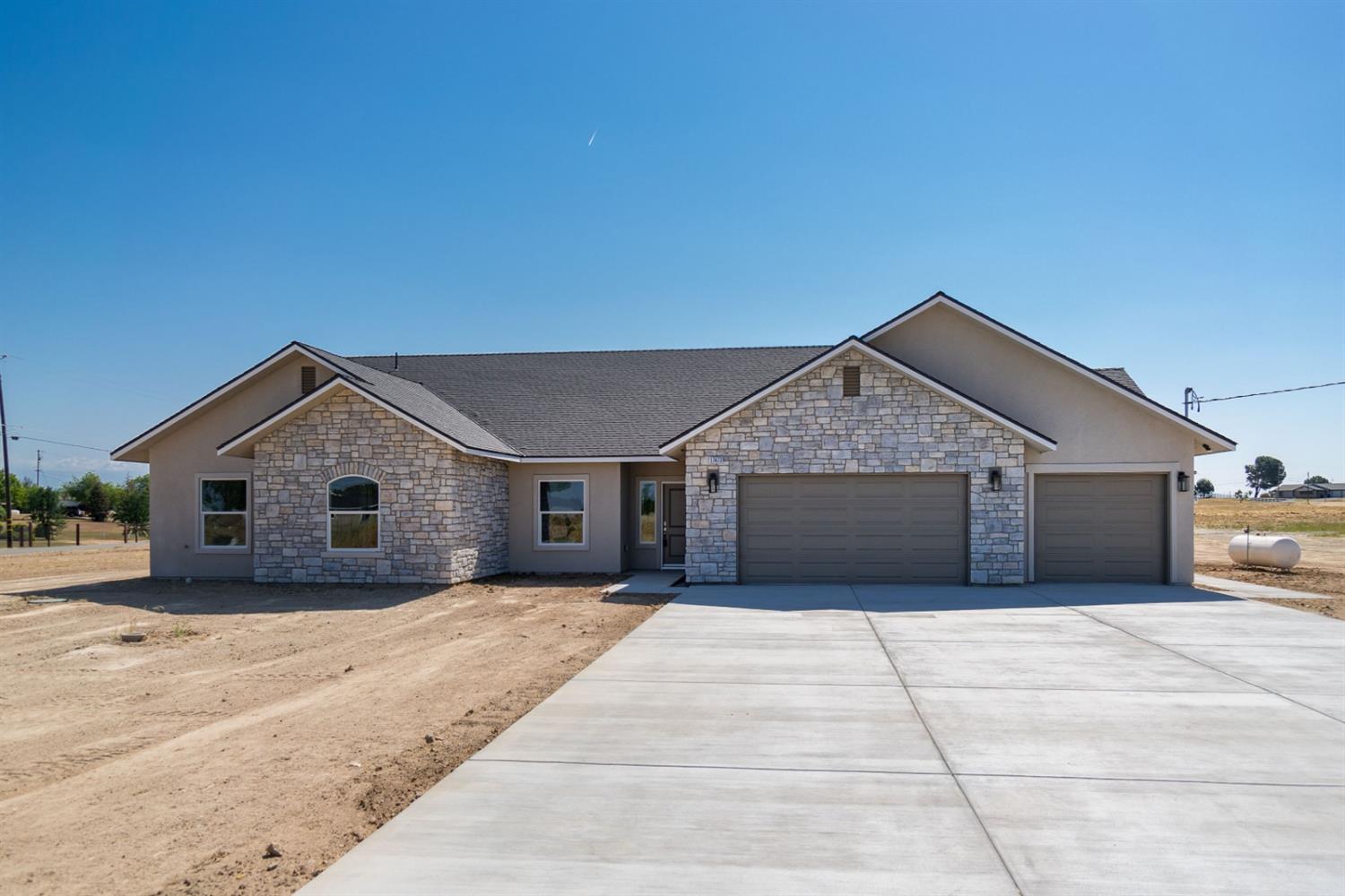 17436 Bonita Road Madera, CA 93636 - Photo 1 of 43 Gallery Image 1