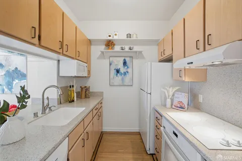 $799,000 | 1960 Hayes Street, Unit 8, San Francisco, CA 94117