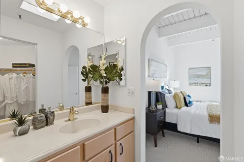 $799,000 | 1960 Hayes Street, Unit 8, San Francisco, CA 94117