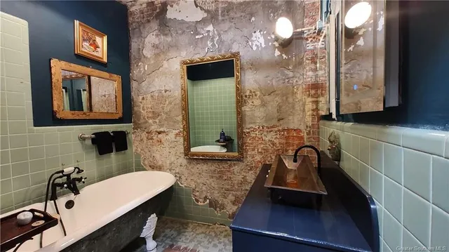 $449,000 | 912 North Main Street, Jennings, LA 70546