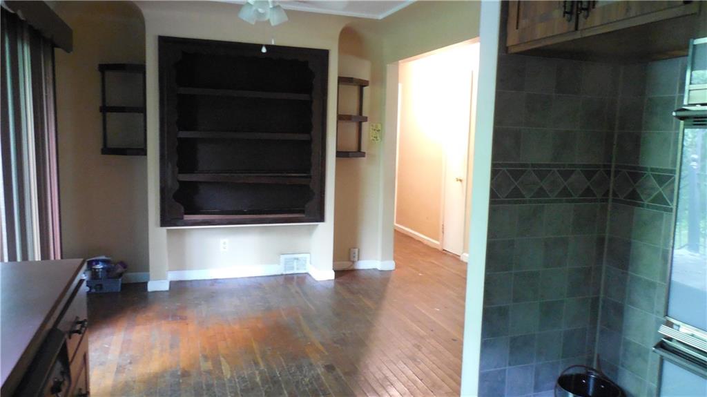 1555 Old Princeton Road New Castle, PA 16101 - Photo 16 of 25 Sliding glass doors to back