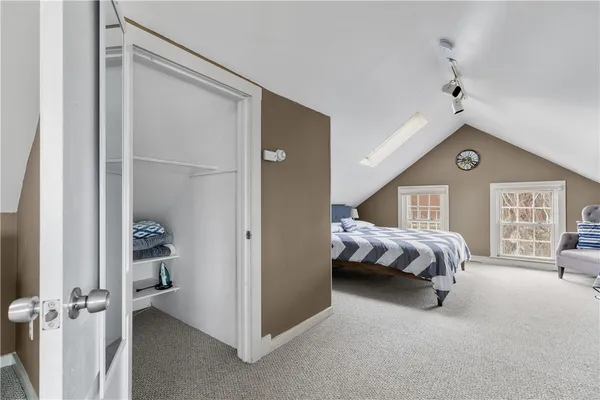 $1,800 | 8 Franklin Street, Unit 4, Newport, RI 02840