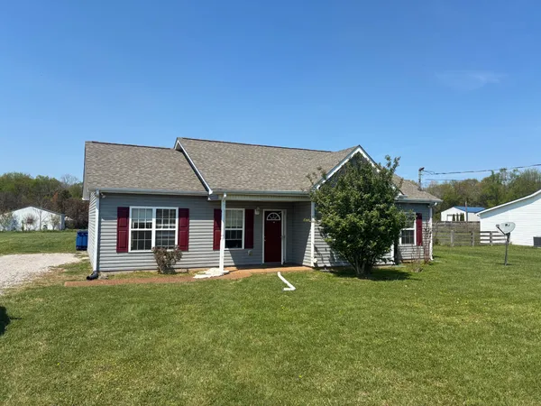 $1,950 | 4386 Winns Crossing, Chapel Hill, TN 37034