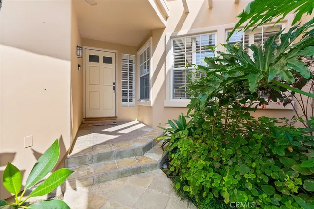 a view of a back yard of the house