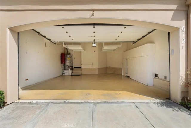 a view of a garage