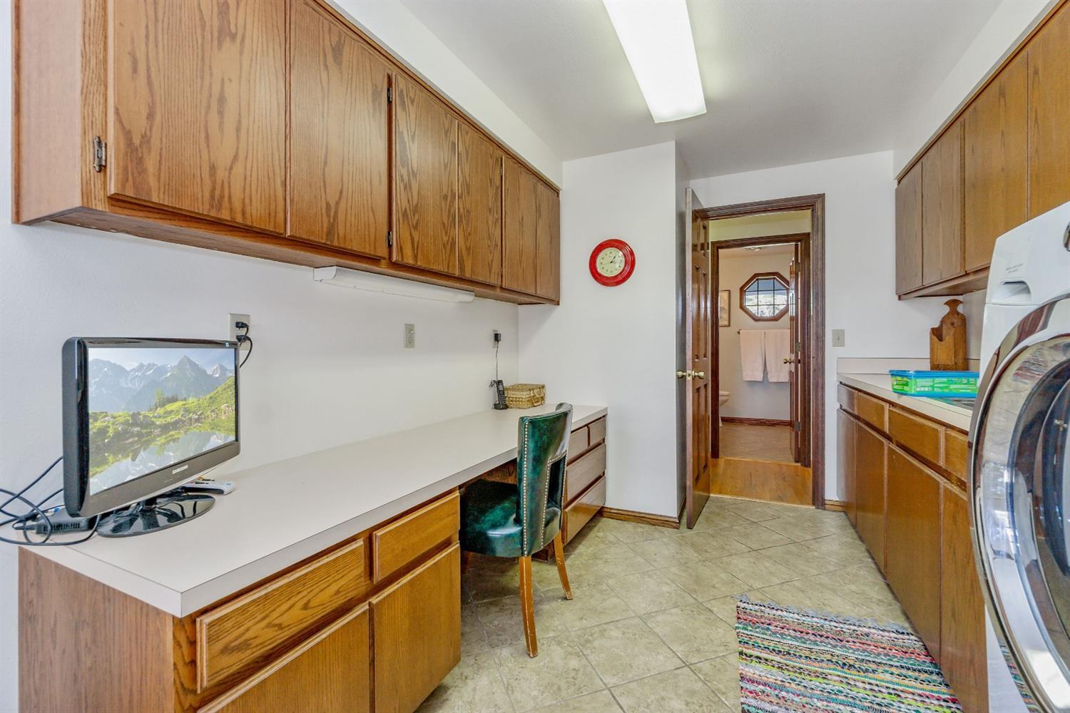 2814 Yvonne Road Medford, OR 97504 - Photo 27 of 35 Additional Photo
