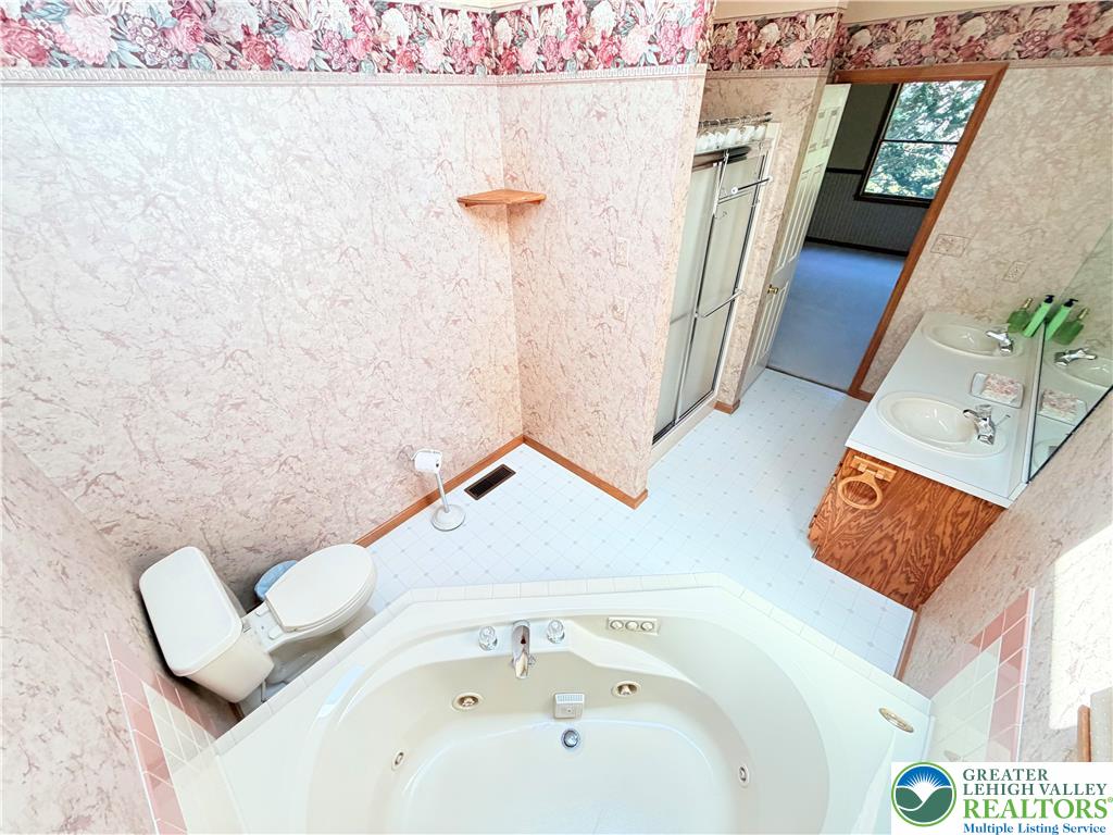 4165 Alder Road Bethlehem, PA 18020 - Photo 22 of 42