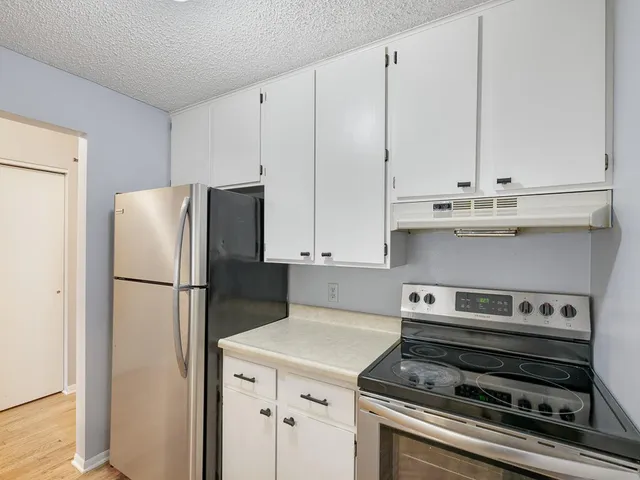 $125,000 | 742 County Rd F West, Unit D, St. Paul, MN 55126