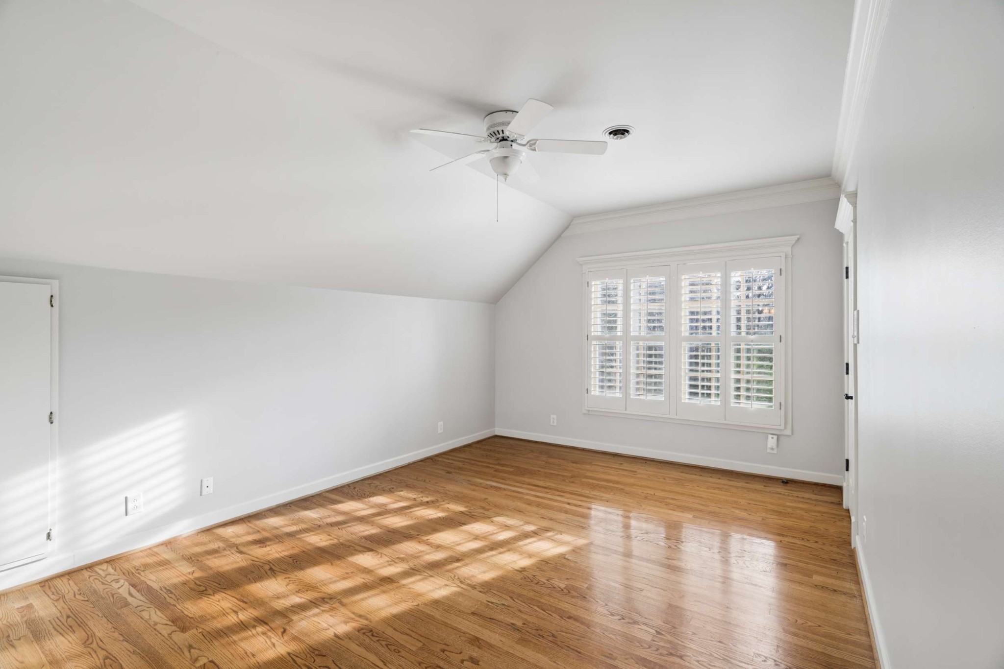 324 East Kingston Springs Road Kingston Springs, TN 37082 - Photo 50 of 86 a view of an empty room with a window