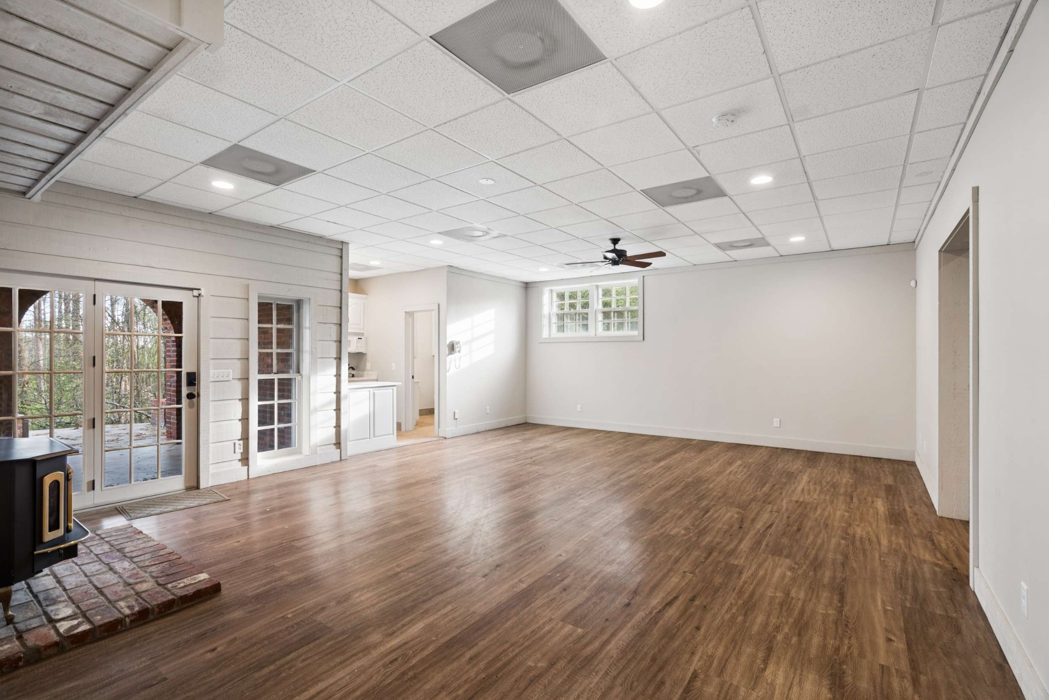 324 East Kingston Springs Road Kingston Springs, TN 37082 - Photo 52 of 86 a view of livingroom with hardwood floor and a ceiling fan
