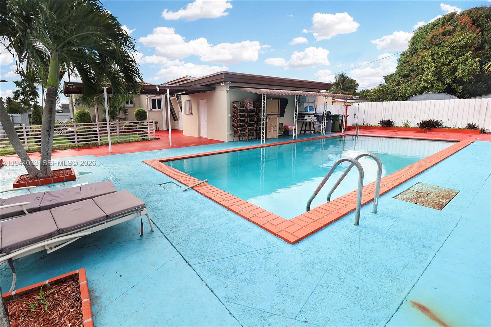 591 Southeast 5th Street Hialeah, FL 33010 - Photo 43 of 45