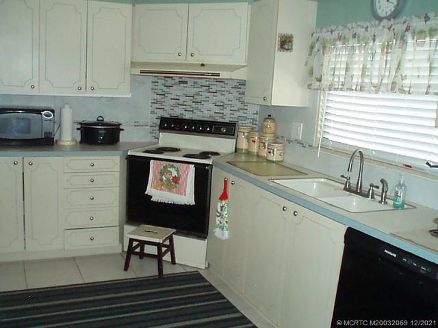 2869 Southwest Monarch Trail Stuart, FL 34997 - Photo 11 of 27 Gallery Image 11