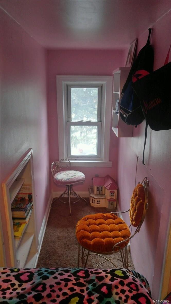 18400 Inkster Road Redford, MI 48240 - Photo 9 of 31 1119171349_HDR.jpg