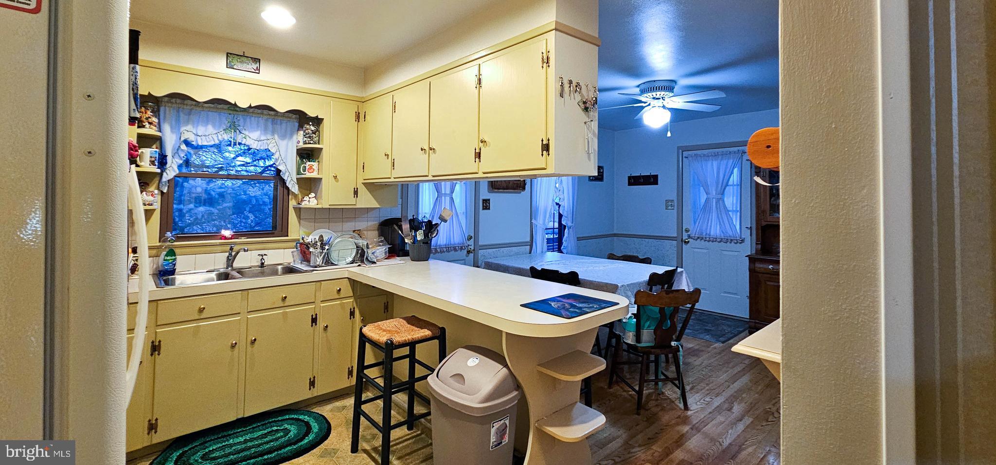 21272 Leiters Mill Road Hagerstown, MD 21742 - Photo 4 of 51 Kitchen