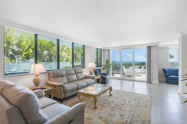 $8,500 | 5790 Florida A1A, Unit 1A, Vero Beach, FL 32963