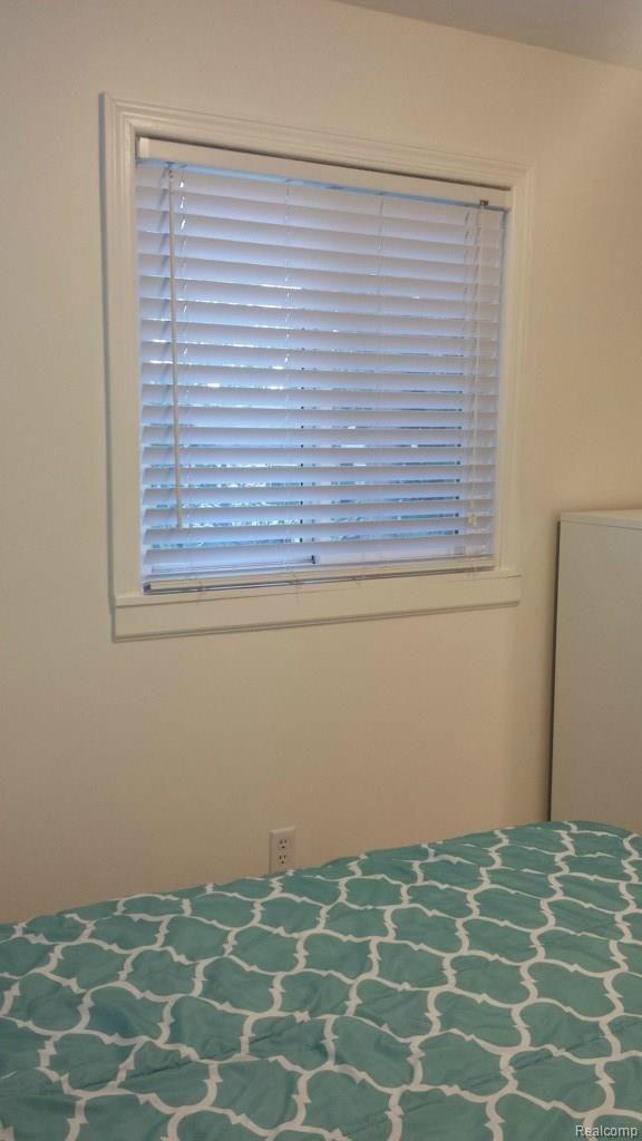 5369 Ridgemont Street Howell, MI 48843 - Photo 20 of 25 Newer windows and brand new blinds