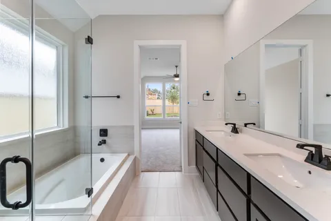 $750,000 | 8143 Fenway Hts Drive, The Woodlands, TX 77389