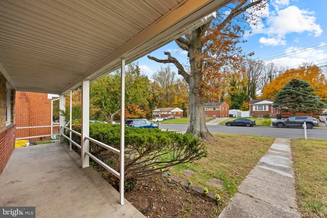 a view of a living room with furniture