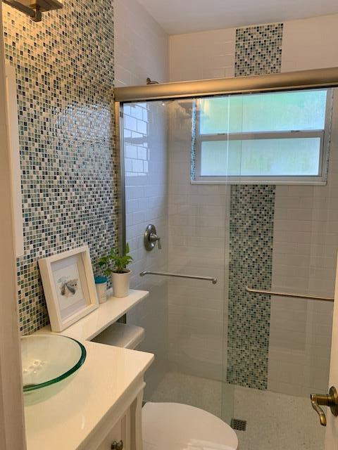 839 Upland Road West Palm Beach, FL 33401 - Photo 16 of 17 Master Bath