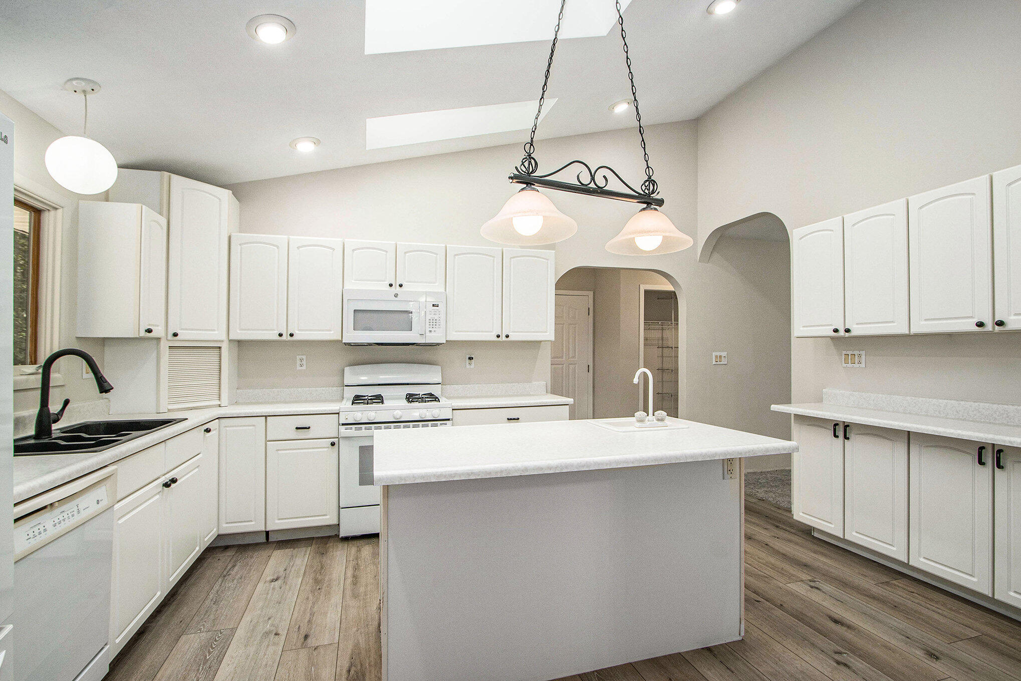 3537 Lake Ridge Lane Allegan, MI 49010 - Photo 14 of 44 016_3537lakeridge_29_670