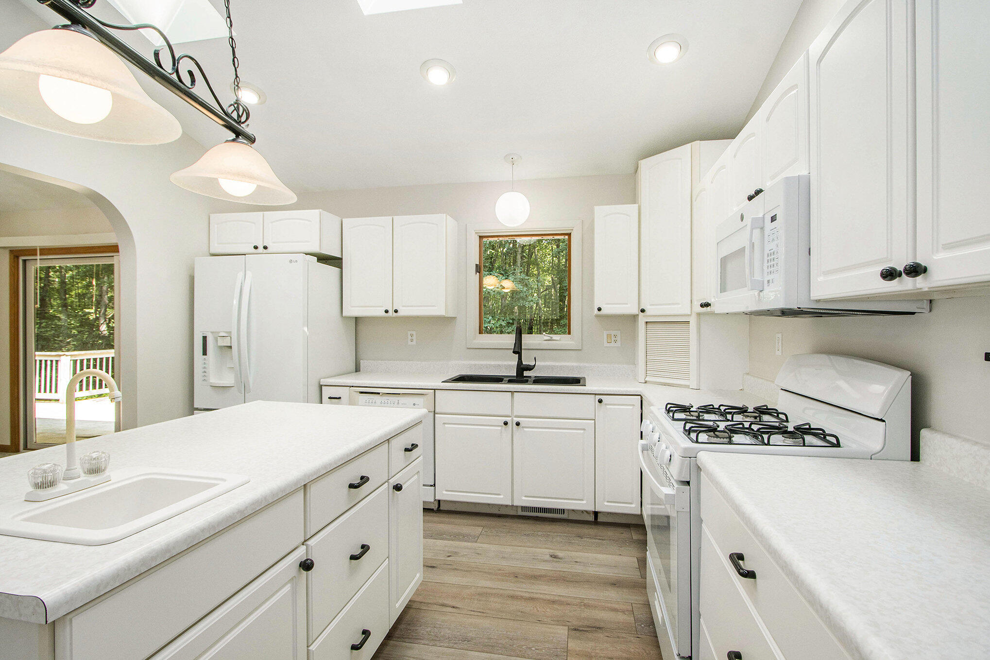 3537 Lake Ridge Lane Allegan, MI 49010 - Photo 2 of 44 019_3537lakeridge_35_957