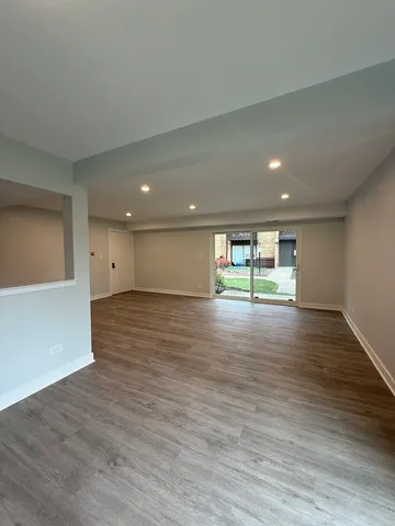 $2,500 | 1173 South Forums Court, Unit 1D, Wheeling, IL 60090