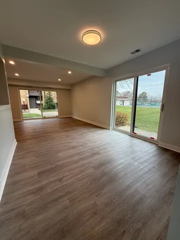 $2,500 | 1173 South Forums Court, Unit 1D, Wheeling, IL 60090