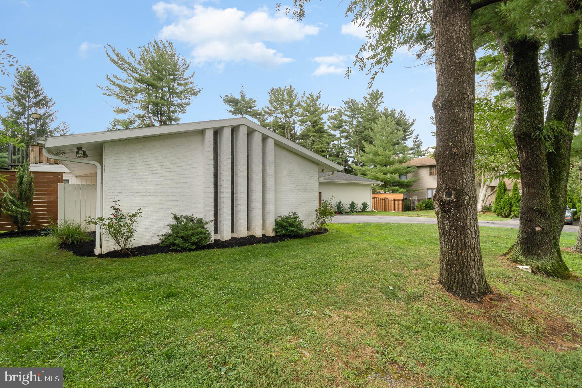 2557 Butter Road Lancaster, PA 17601 - Photo 4 of 58