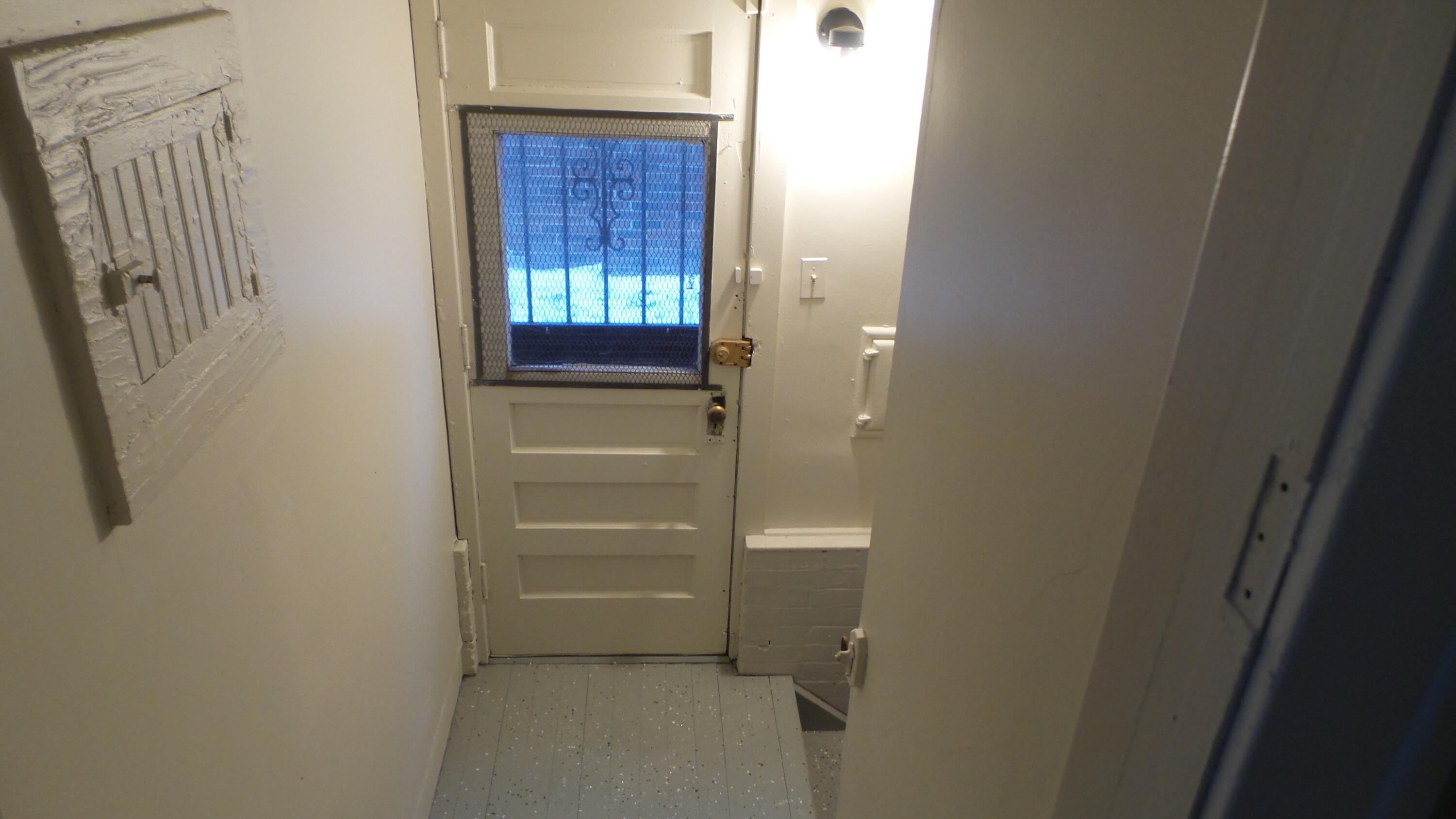 4348 Sturtevant Street Detroit, MI 48204 - Photo 20 of 25 20140205_054127