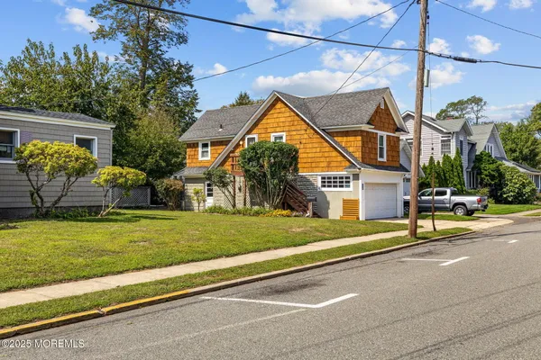 $2,000 | 801 1/2 Atlantic Avenue, Point Pleasant Beach, NJ 08742