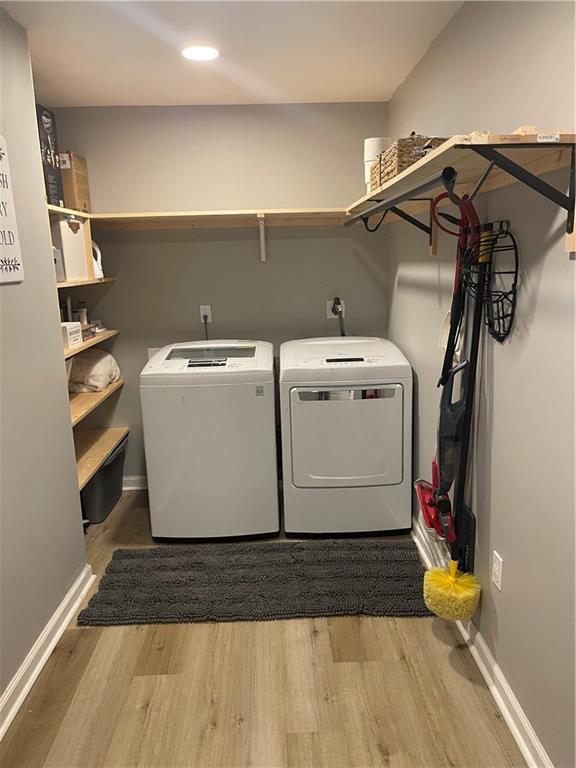 433 Spring Place Resaca Road Chatsworth, GA 30705 - Photo 38 of 51 a utility room with dryer and washer