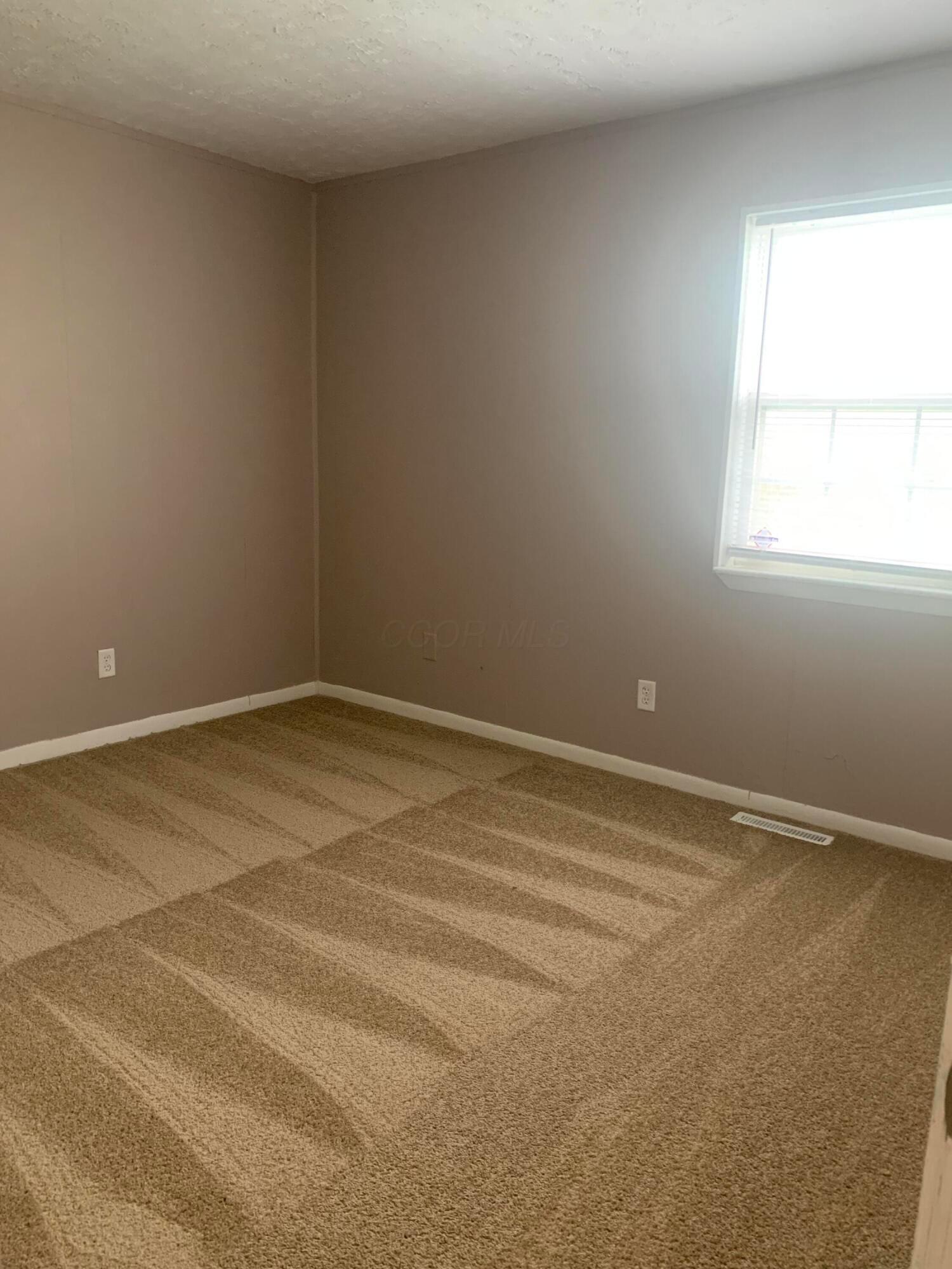 3364 Arnsby Road Columbus, OH 43232 - Photo 10 of 23 BEDROOM 2