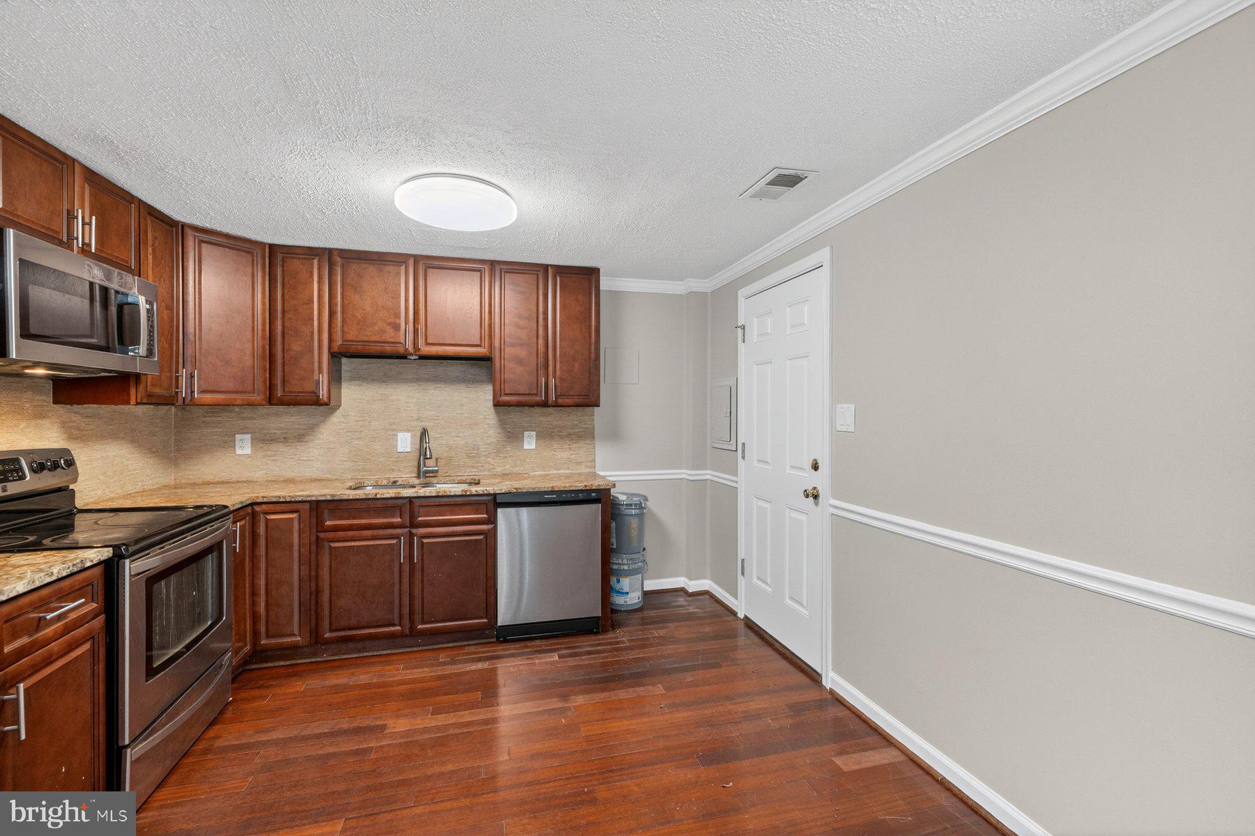 7711 Burnside Road Landover, MD 20785 - Photo 6 of 30