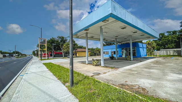 $899,000 | 429 South Babcock Street, Melbourne, FL 32901